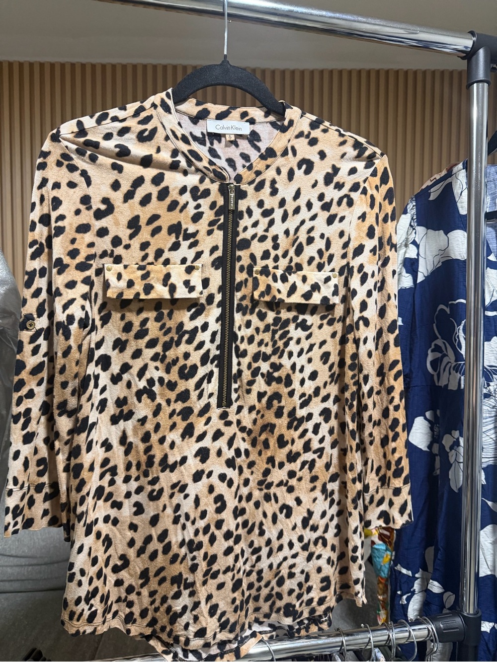 Calvin Klein Women's Beige Leopard Print Zip-Front Blouse S #205